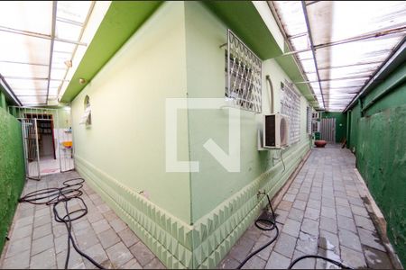 Casa à venda com 420m², 5 quartos e 7 vagasCorredor