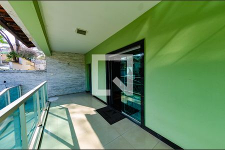 Casa à venda com 420m², 5 quartos e 7 vagasVaranda