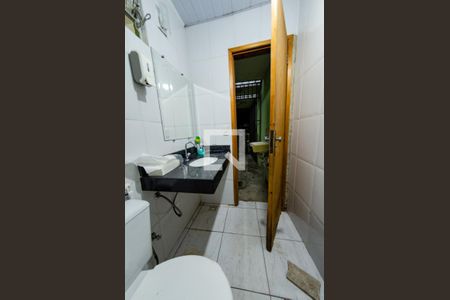 Casa à venda com 420m², 5 quartos e 7 vagasBanheiro garagem