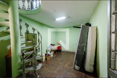 Casa à venda com 420m², 5 quartos e 7 vagasQuarto de serviço