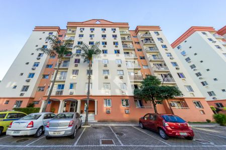 Apartamento para alugar com 60m², 2 quartos e 1 vaga Apartamento para alugar com 60m², 2 quartos e 1 vagaFachada