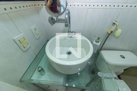 Apartamento para alugar com 60m², 2 quartos e 1 vaga Apartamento para alugar com 60m², 2 quartos e 1 vagaBanheiro