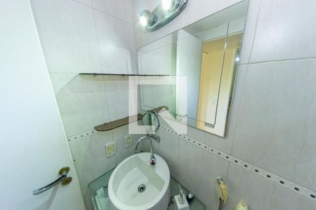 Apartamento para alugar com 60m², 2 quartos e 1 vaga Apartamento para alugar com 60m², 2 quartos e 1 vagaBanheiro