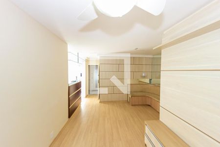 Sala de apartamento para alugar com 2 quartos, 60m² em Campinho, Rio de Janeiro