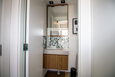 Banheiro  de kitnet/studio à venda com 1 quarto, 27m² em Vila Nova Conceição, São Paulo