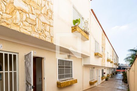 Casa de condomínio para alugar com 75m², 2 quartos e 2 vagasEntrada