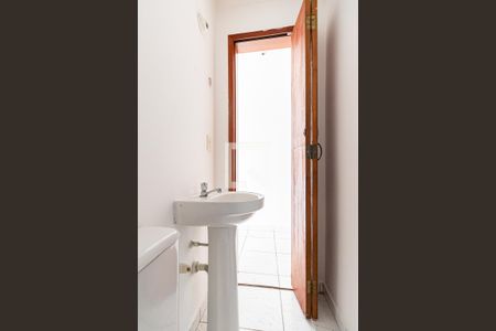 Lavabo de casa de condomínio para alugar com 2 quartos, 75m² em Vila Matilde, São Paulo