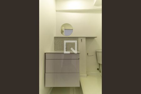 Banheiro - Armário de kitnet/studio para alugar com 1 quarto, 37m² em Centro, São Paulo