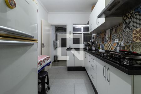 Cozinha de apartamento à venda com 2 quartos, 58m² em Sumaré, São Paulo