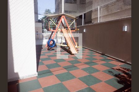 Apartamento à venda com 100m², 3 quartos e 1 vaga Apartamento à venda com 100m², 3 quartos e 1 vagaÁrea comum - Playground
