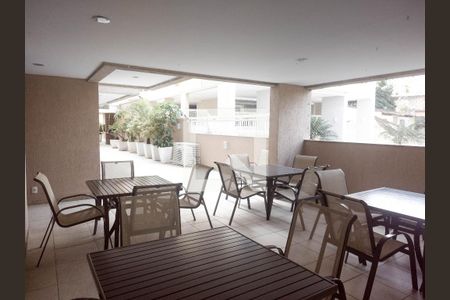 Apartamento à venda com 100m², 3 quartos e 1 vaga Apartamento à venda com 100m², 3 quartos e 1 vagaÁrea comum - Salão de festas