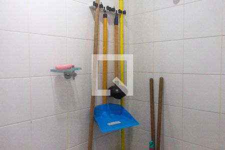 Apartamento à venda com 100m², 3 quartos e 1 vaga Apartamento à venda com 100m², 3 quartos e 1 vagaBanheiro de serviço