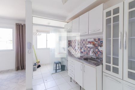 Sala/Cozinha de apartamento para alugar com 2 quartos, 45m² em Vila da Oportunidade, Carapicuíba