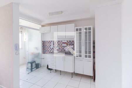 Sala/Cozinha de apartamento para alugar com 2 quartos, 45m² em Vila da Oportunidade, Carapicuíba