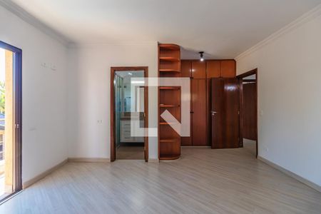 Casa de condomínio à venda com 800m², 4 quartos e 6 vagas Casa de condomínio à venda com 800m², 4 quartos e 6 vagasSuíte 2