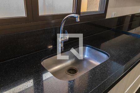 Casa de condomínio à venda com 800m², 4 quartos e 6 vagas Casa de condomínio à venda com 800m², 4 quartos e 6 vagasCozinha