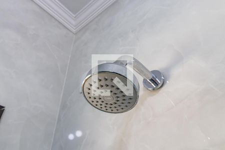 Casa de condomínio à venda com 800m², 4 quartos e 6 vagas Casa de condomínio à venda com 800m², 4 quartos e 6 vagasBanheiro da Suíte 2