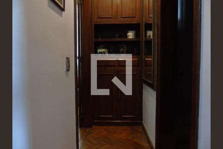 Apartamento à venda com 130m², 3 quartos e sem vagaCorredor