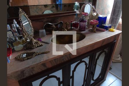 Apartamento à venda com 130m², 3 quartos e sem vagaBanheiro da Suíte