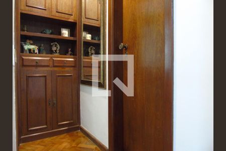 Apartamento à venda com 130m², 3 quartos e sem vagaCorredor