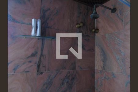 Apartamento à venda com 130m², 3 quartos e sem vagaBanheiro da Suíte