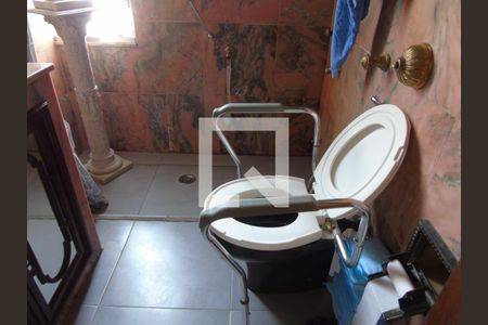 Apartamento à venda com 130m², 3 quartos e sem vagaBanheiro da Suíte