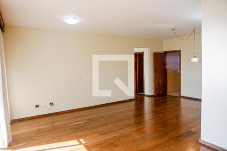 Sala de apartamento para alugar com 4 quartos, 189m² em Vila Bastos, Santo André