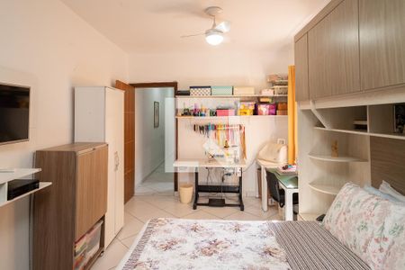 Casa à venda com 137m², 2 quartos e 2 vagasSuíte