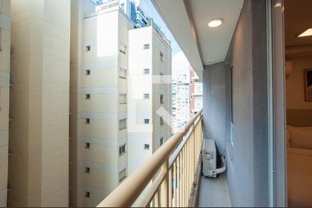 Varanda de kitnet/studio para alugar com 1 quarto, 26m² em Pinheiros, São Paulo