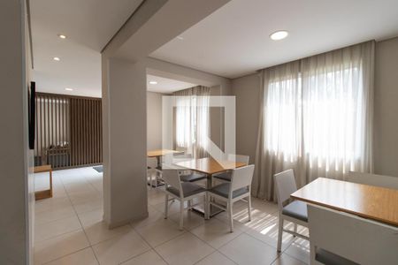 Apartamento para alugar com 50m², 2 quartos e 1 vaga Apartamento para alugar com 50m², 2 quartos e 1 vagaÁrea comum - Salão de festas