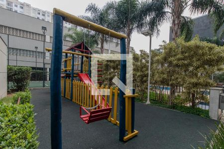 Apartamento para alugar com 50m², 2 quartos e 1 vaga Apartamento para alugar com 50m², 2 quartos e 1 vagaÁrea Comum - Playground