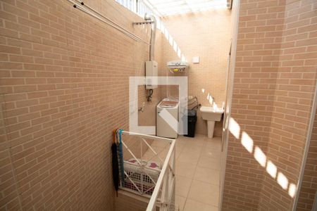 Casa de condomínio à venda com 190m², 4 quartos e 3 vagasÁrea de Serviço