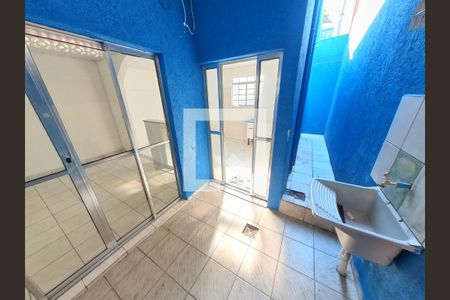 Casa à venda com 152m², 4 quartos e 2 vagas Casa à venda com 152m², 4 quartos e 2 vagasEntrada da Casa Sala e Cozinha