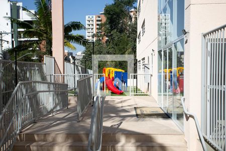 Studio à venda com 34m², 1 quarto e sem vaga Studio à venda com 34m², 1 quarto e sem vagaÁrea comum - Playground