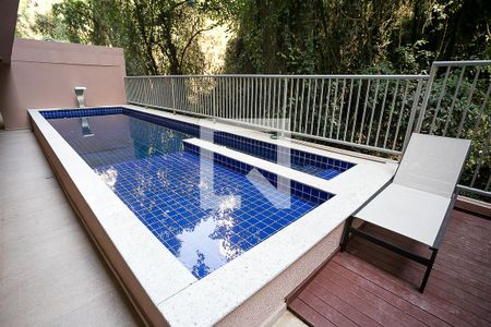 Studio à venda com 34m², 1 quarto e sem vaga Studio à venda com 34m², 1 quarto e sem vagaÁrea comum - Piscina