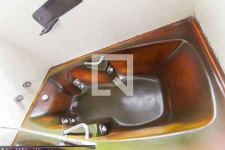 Casa à venda com 638m², 5 quartos e 5 vagasBanheiro da Suíte 1