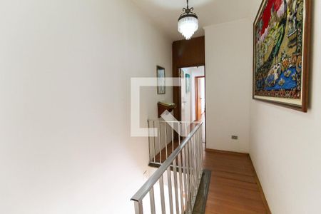 Casa à venda com 638m², 5 quartos e 5 vagasCorredor