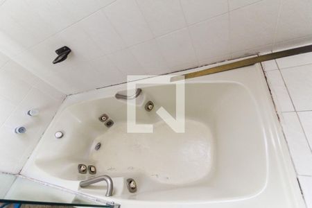 Casa à venda com 638m², 5 quartos e 5 vagasBanheiro da Suíte 3