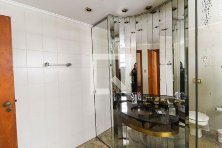 Casa à venda com 638m², 5 quartos e 5 vagasBanheiro da Suíte 3
