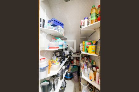 Casa à venda com 638m², 5 quartos e 5 vagasDispensa