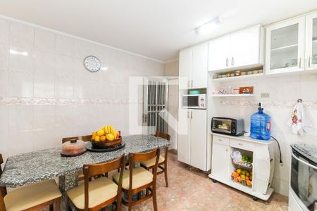 Casa à venda com 638m², 5 quartos e 5 vagasCozinha
