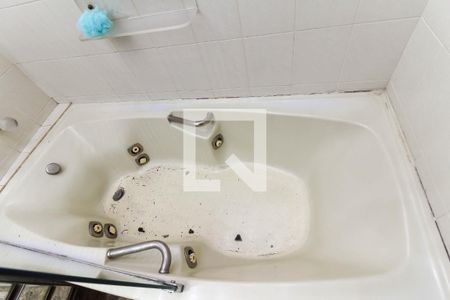 Casa à venda com 638m², 5 quartos e 5 vagasBanheiro da Suíte 5