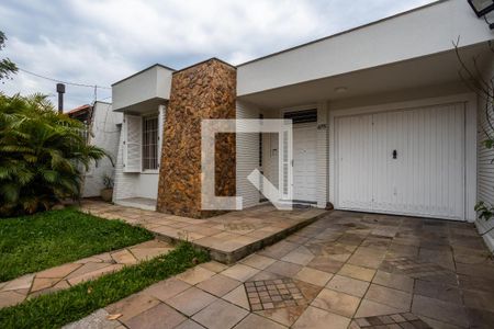 Casa à venda com 225m², 3 quartos e 4 vagasQuintal