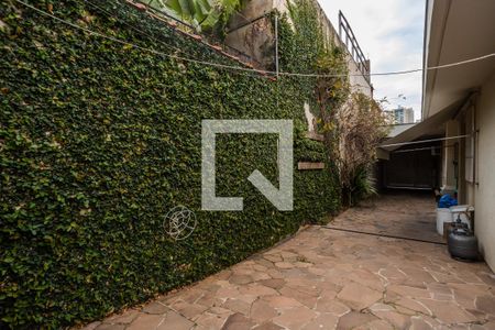 Casa à venda com 225m², 3 quartos e 4 vagasQuintal