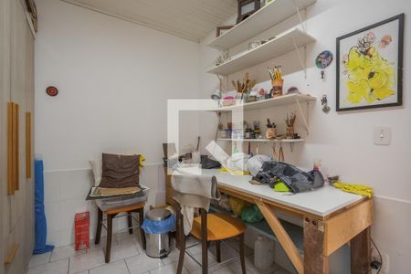 Casa à venda com 225m², 3 quartos e 4 vagasQuarto de Serviço