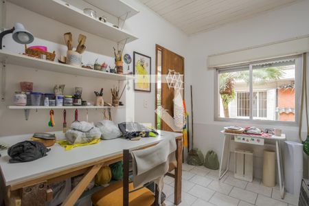 Casa à venda com 225m², 3 quartos e 4 vagasQuarto de Serviço