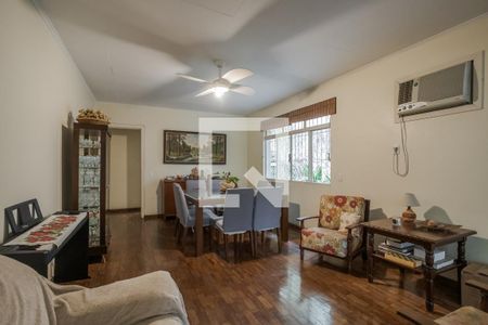 Sala de casa à venda com 3 quartos, 225m² em Vila Ipiranga, Porto Alegre