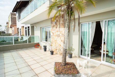 Casa à venda com 430m², 3 quartos e 4 vagasSacada