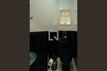 Casa à venda com 430m², 3 quartos e 4 vagasLavabo 2