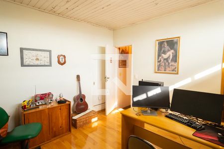 Casa à venda com 430m², 3 quartos e 4 vagasEscritório